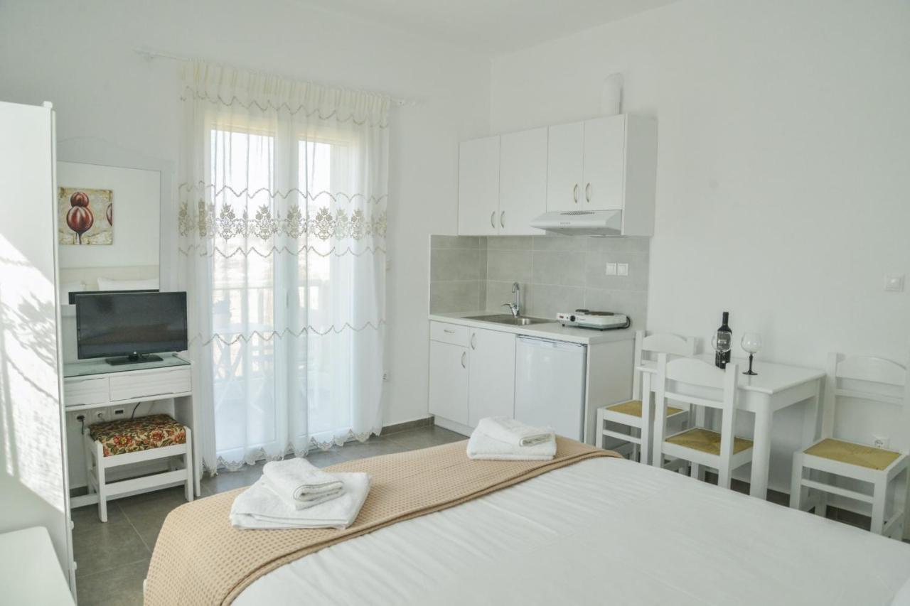 Zeras Apartments Адамас Экстерьер фото
