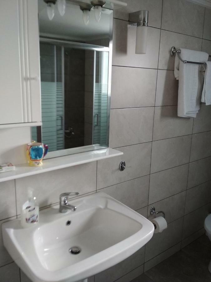 Zeras Apartments Адамас Экстерьер фото